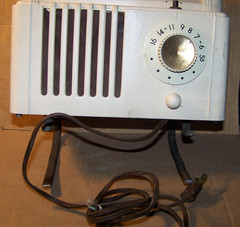 Vintage Mitchell Lullaby Bed Lamp Tube Radio With A Night Light – Model No. 1251
