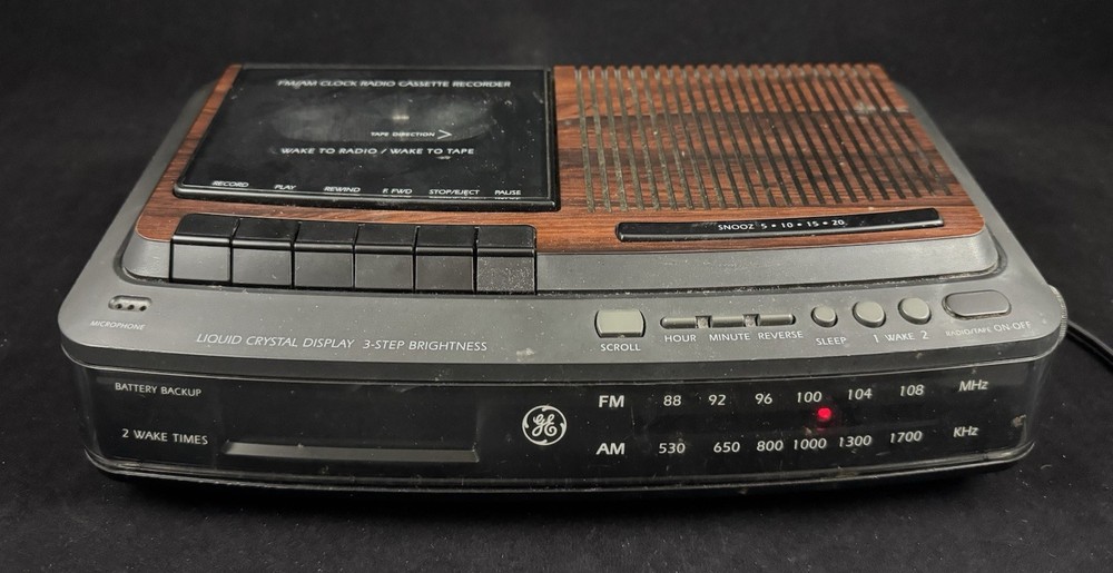 GE General Electric 7-4966B AM/FM Radio Alarm Clock w/ Cassette Player