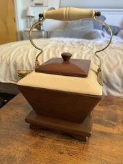 Vintage 1959 Teakettle Radio By Guild – Working