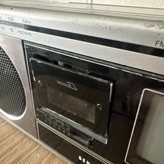 2 GENERAL ELECTRIC GE STEREO MICROCASSETTE BOOMBOX RADIO TV RARE 3XM3214E JAPAN