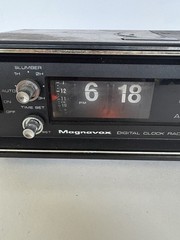 Magnavox 1R1773 Flip Clock Radio – MCM Wood Grain – WORKING Rare