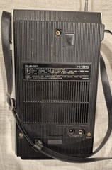 Vintage radio Sharp Z1000 fx-208h FM / AM FREQUENCY Range 88 – 108 Works Japan