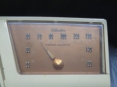 Vintage Sears & Robuck 132.884 1 Silvertone Radio – Not Working