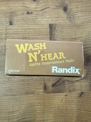 Vintage – Wash N’ Hear AM/FM Water-resistant Radio – New In box