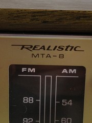 Vintage Realistic MTA-8 AM/FM Radio Model 12-689 Walnut Grain Powers On