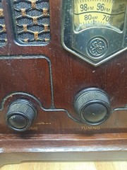 General Electric GE Reproduction Model No 7-4100JA Cathedral AM/FM Radio Wood