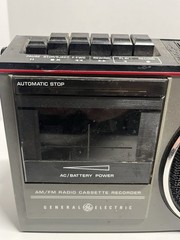 General Electric 3-5233A – Portable AM/FM Radio Cassette Recorder Tested – READ