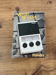 Vintage – Wash N’ Hear AM/FM Water-resistant Radio – New In box