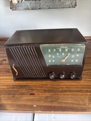 Vtg Silvertone Radio By Sears Model 18 Untested Parts / Repair Needs Cord