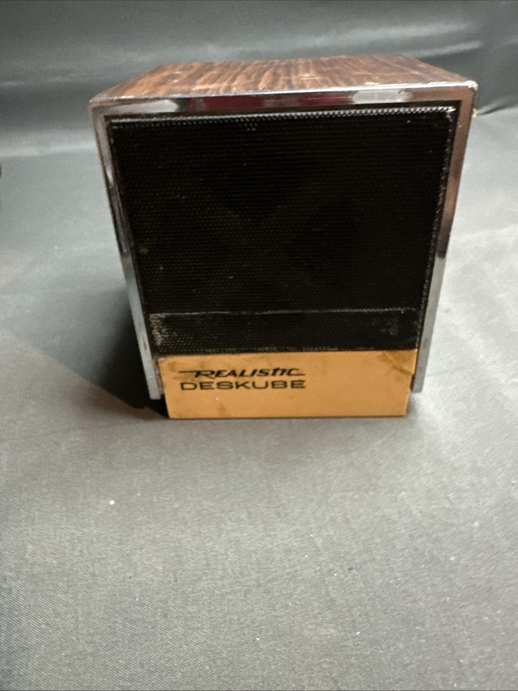 Radio Shack Realistic AM Deskube 12-183 Wood Grain AM Radio For Parts