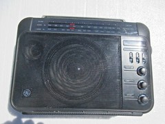 Vintage General Electric Super Radio Wide Band Long Range AM/FM