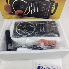 Lloyds Am/Fm Fm Stereo Receiver With Orange Stereo Headphones N777. New Vintage