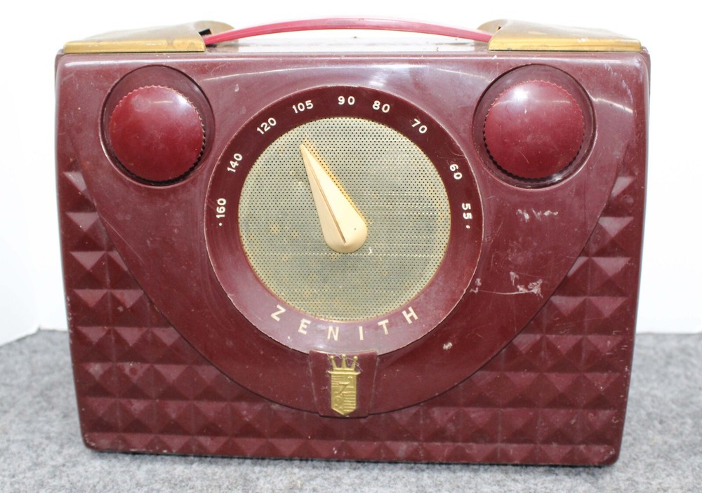 ZENITH H401 PORTABLE RADIO w/DISPLAY BATTERY