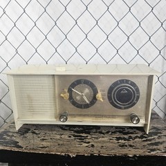 TESTED Vintage 50’s Sears Silvertone Mid Century Ivory AM Clock Tube Radio #5033
