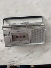 Realistic Minisette-12 AM/FM Radio Cassette Recorder Vintage Portable
