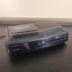 PARTS/REPAIR – VTG GE 7-4966A Alarm Clock Radio Cassette Recorder – Dual Alarm
