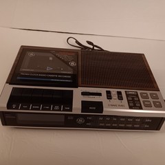 Vintage G.E. 7-4956B Cassette Clock Radio Excellent Condition Tested Working