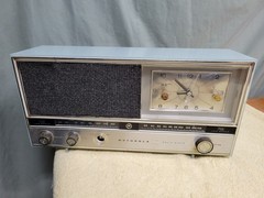Vintage Motorola Solid State AM/FM Clock Radio TCI1CL RADIO WORKS