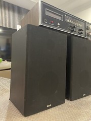 COMMODORE FM-AM STEREO MULTIPLEX / 8 Track Player ( Will Free 2 RCA SPEAKERS )