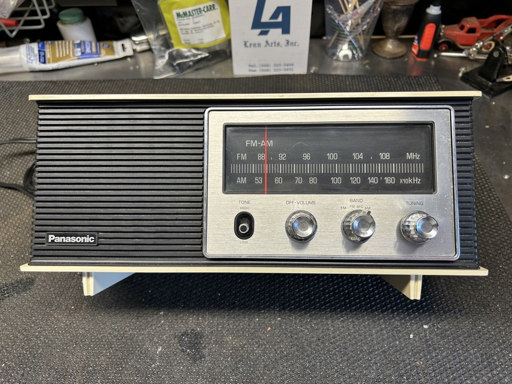 Vintage Panasonic RE-6283 FM AM Radio Tabletop Tested Works