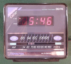 Vintage 1980&rsquo;s Soundesign 3634BLK AM-FM Cube Digital Clock Radio-Tested