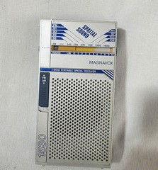 Magnavox 1530 1980&rsquo;s Spatial Sound AM/FM Portable Radio 5.5&Prime; x 3&Prime; WORKS