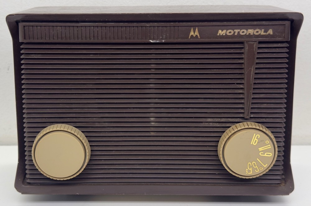 Vintage 1959 Motorola Model A1N-23 AM Radio Brown Retro Jetson&rsquo;s MCM Decor READ