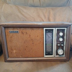 Vintage Wood Sony TFM-9450W AM/FM Radio