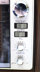 Sony Wood Grain Look Table Top Working AM/FM Plug In Radio Model ICF-9740W