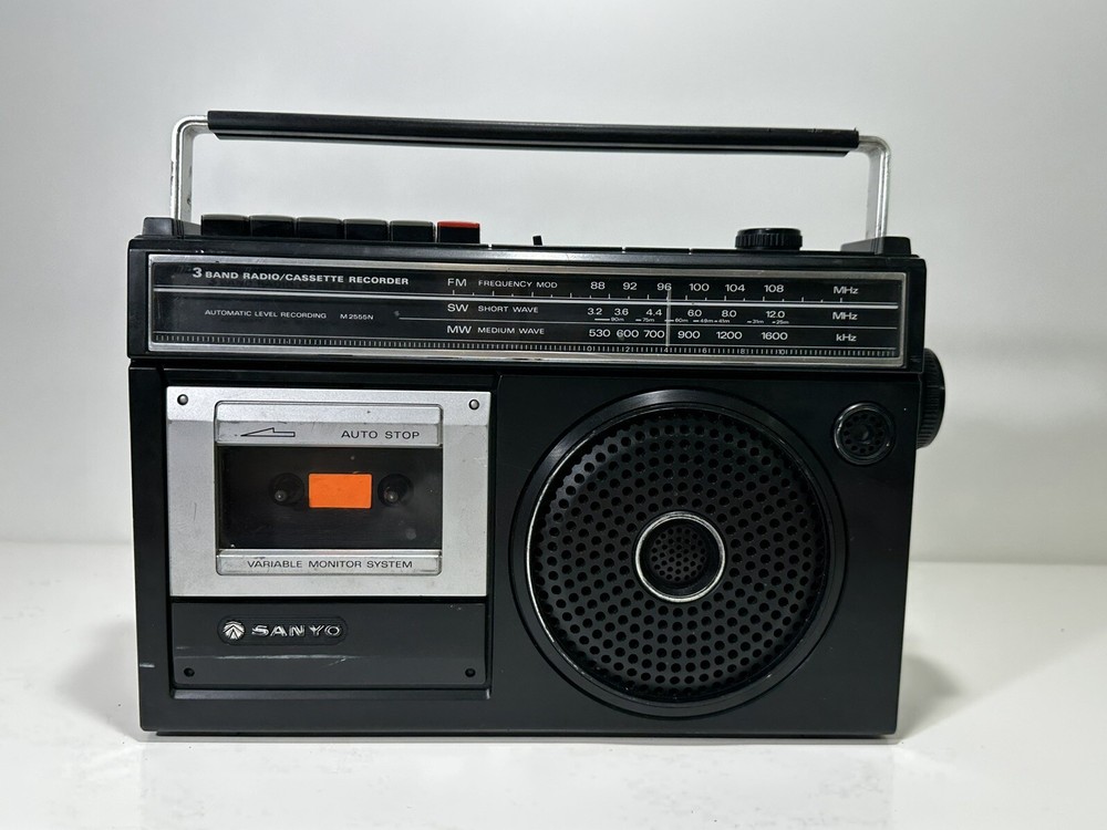Vintage Sanyo M2555N 3-Band Radio & Cassette Player/Recorder ~ Tape Not Working