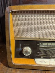Retro 1960&rsquo;s Loewe Opta Vineta Stereo German Tube Radio 4781W Wood VTG