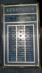 Kensington Solid State 10 Transistor Super Deluxe Hi-Fi Radio *** WORKS ***