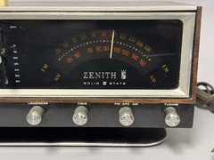 ZENITH C472W-3 Circle of Sound Flip Clock AM/FM Radio Woodgrain Radio *Finicky