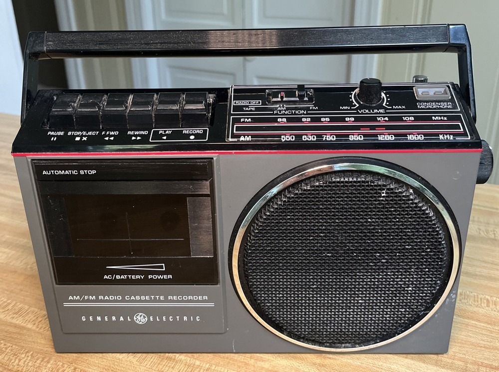 Vtg General Electric GE Model 3-5233B AM/FM Radio/Cassette Recorder WORKS/tested