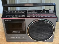 Vtg General Electric GE Model 3-5233B AM/FM Radio/Cassette Recorder WORKS/tested