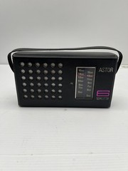 Vintage Astor Frisco 6 Transistor Radio 1970s Australian UNTESTED With Case