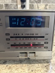 1986 General Electric 7-7225A clock radio tv Working Good Condition TV