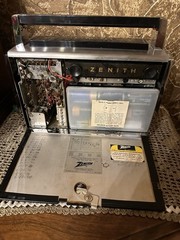 Vintage Zenith Trans-Oceanic Royal 1000D All Transistor Shortwave w Accessories