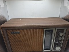 Vintage Wood Sony TFM-9450W AM/FM Radio