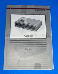 Vintage 1980s Magnavox Nightline AM/FM Dual Alarm lock Radio AJ-3280/17