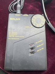 Vintage 1980s Galax AM/Fm Radio Pocket Portable With Headphones PLL Synthesized