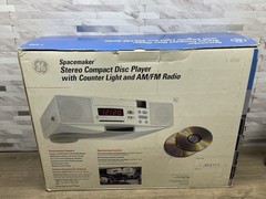 New! GE Spacemaker 7-4290 Under Cabinet AM/FM Radio CD Player Light Clock NOS