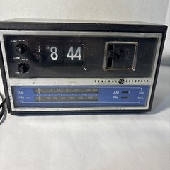 General Electric AM/FM Flip Clock Radio Alarm Made Singapore Parts Only