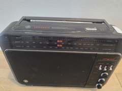 GE Superadio 7-2887a Radio, works and is in great condition!