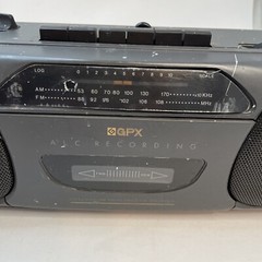 Vintage GPX AM / FM Stereo Radio Cassette Recorder Model C920 Works Paint Spots