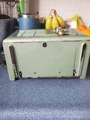 1954 Rogers Majestic R-541 Green Bakelite MCM AM Tube + Rock N Roll UMBRA Radio