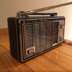 Hitachi FM-AM 9 Transistor Radio KH-970H w/ OEM Earpiece & Manual ~ WORKING VTG