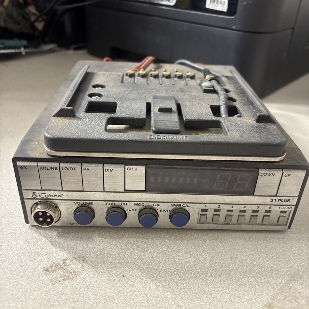 Vintage 1988 Cobra 31 Plus CB Radio #Z5