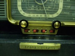 ZENITH WAVEMAGNET TRANS-OCEANIC SHORT-WAVE RADIO