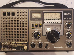 Panasonic RF-2200 FM/AM/SW 8-Band Portable Radio, Works, Excellent